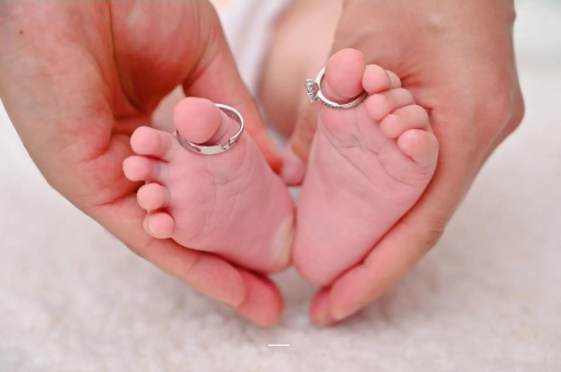 弥勒孕妇两个月肚子疼