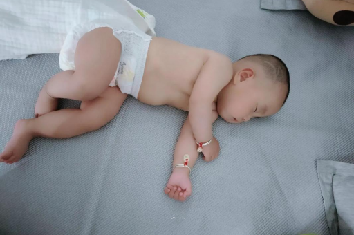 弥勒宝宝鼻子不通气